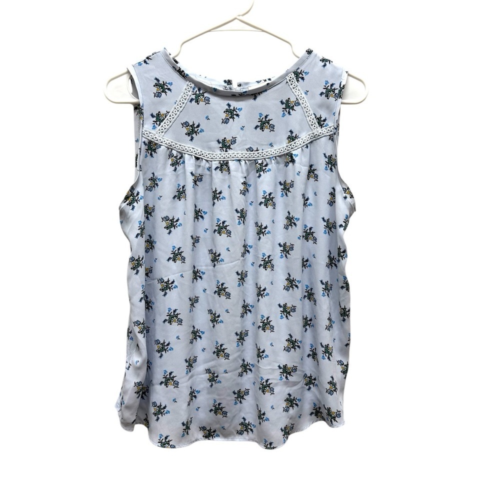 2/$30 LOFT - Light Blue Sleeveless Floral Blouse with Lace Trim – Size Small